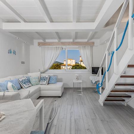 Giglio Apartment Vista Mare E Parcheggio Privato Porto Rotondo Exterior photo