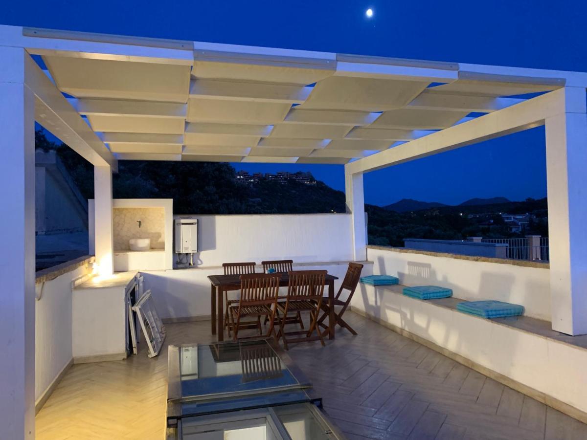 Giglio Apartment Vista Mare E Parcheggio Privato Porto Rotondo Exterior photo